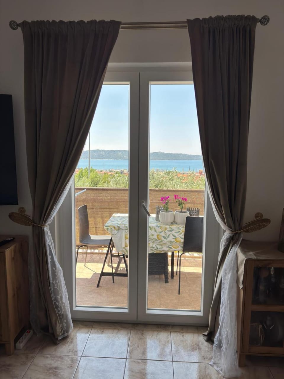 View (from property/room), Seating area, Sea view