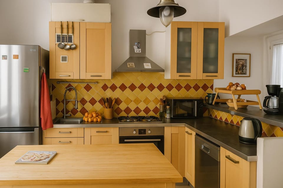 microwave, stove, kitchen