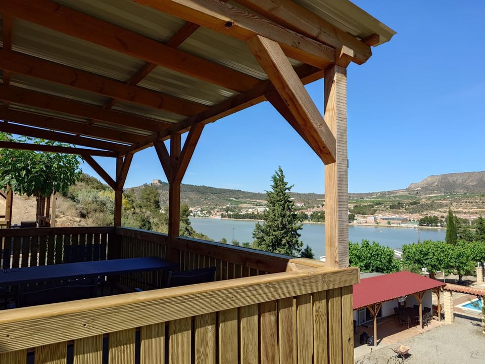 Natural landscape, View (from property/room), Balcony/Terrace, Lake view, Mountain view, River view