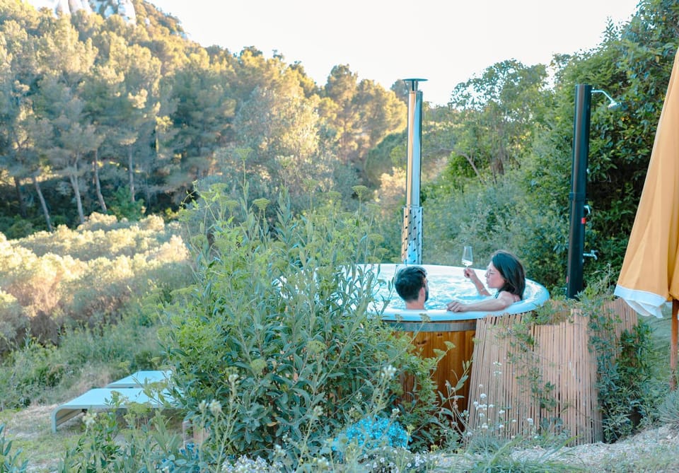 Garden, Hot Tub