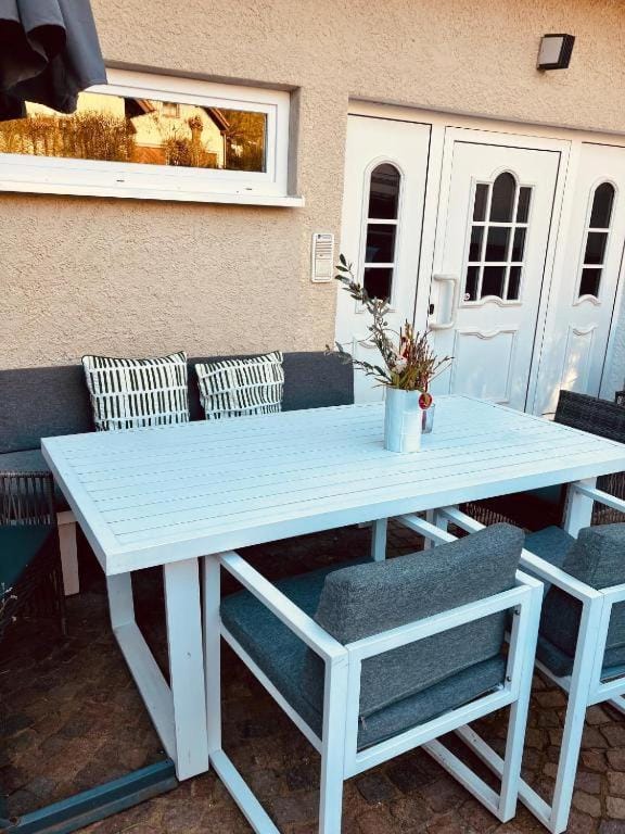 Garden, Balcony/Terrace