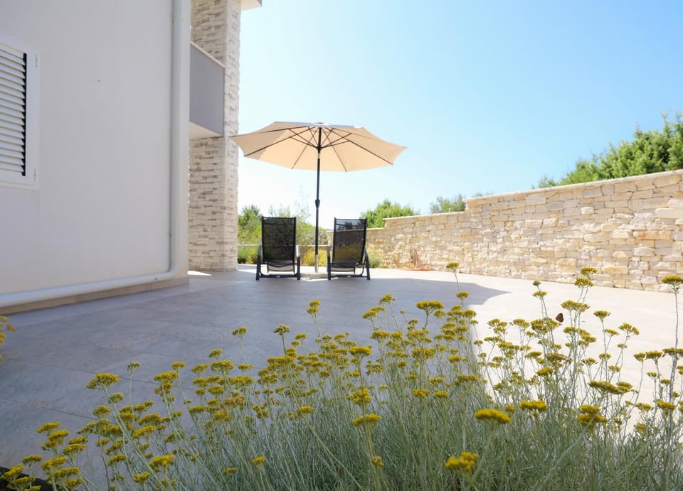 Murter - New apartment near Podvrske beach Apartment in Murter