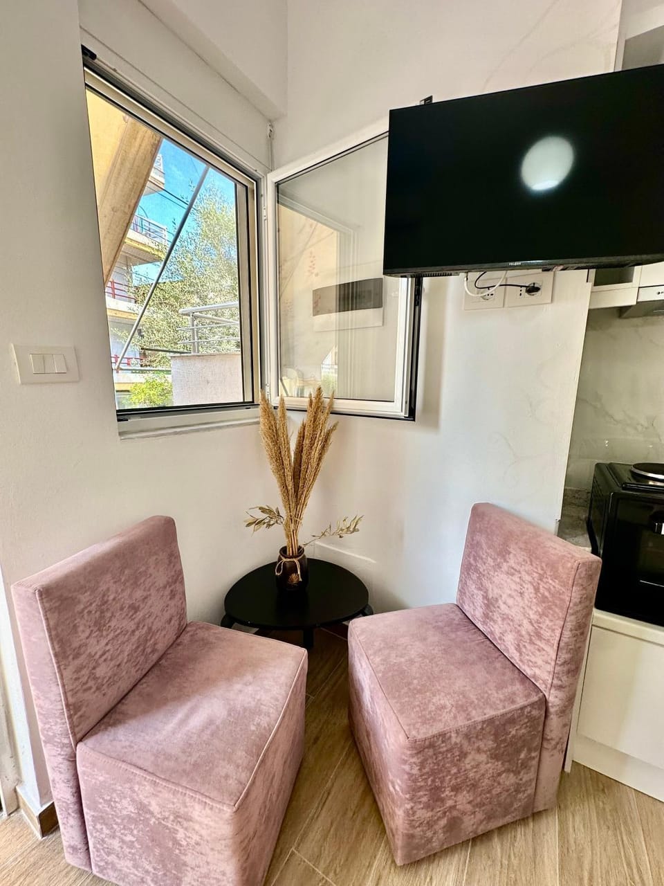 Communal lounge/ TV room