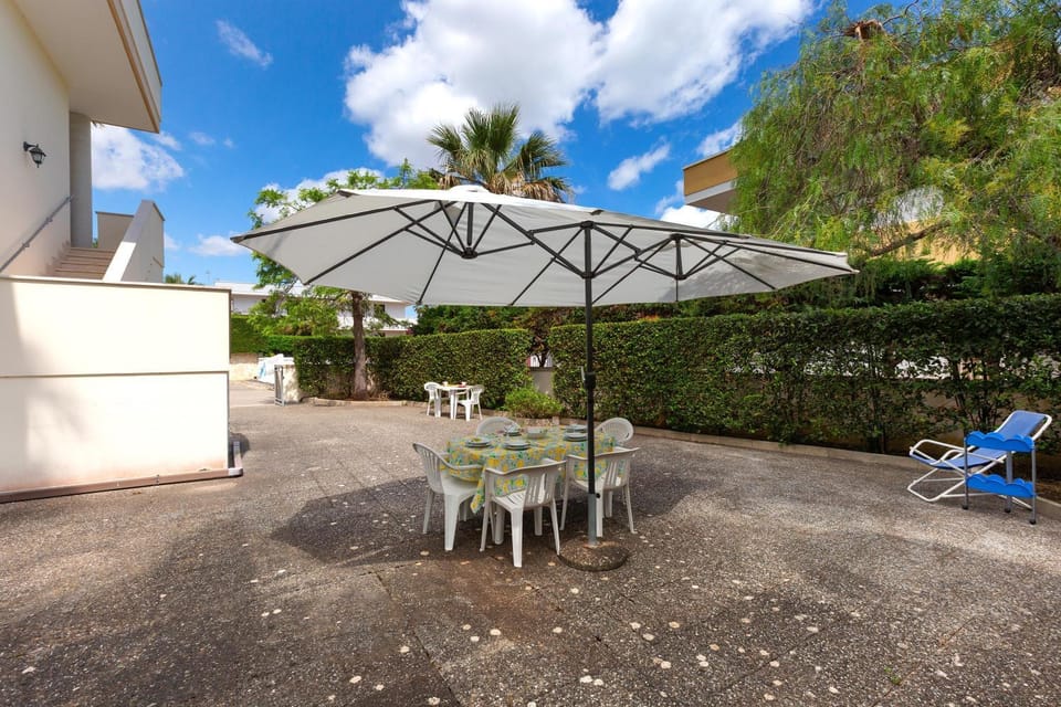 Garden, Dining area