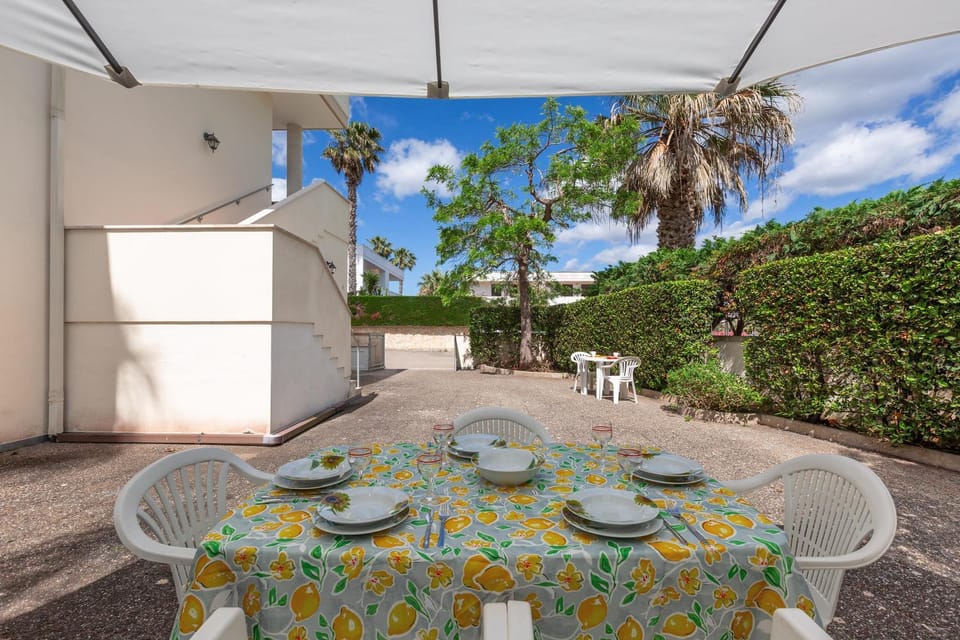 Garden, Dining area