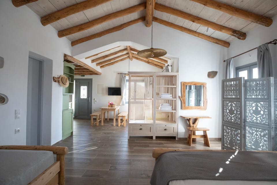 TV and multimedia, Seating area