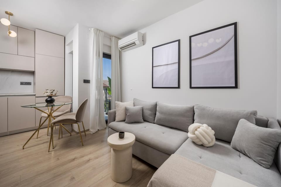 Kitchen or kitchenette, Living room, Dining area, air conditioner