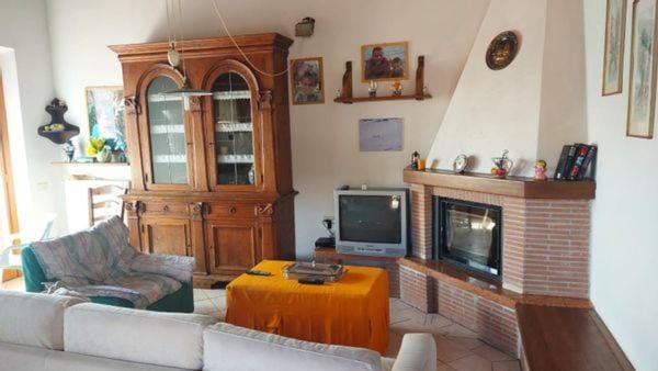 Communal lounge/ TV room, TV and multimedia, Living room, Seating area, Evening entertainment