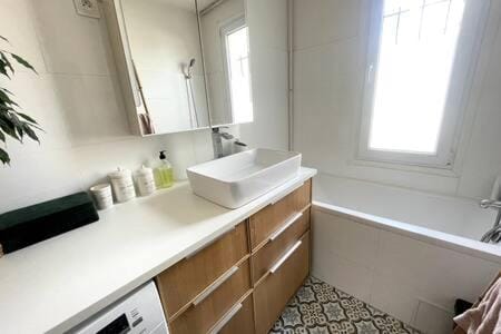 Damrémont 3 - KP - Magnificent T3 - 5 guests - Paris 18 Apartment in Paris