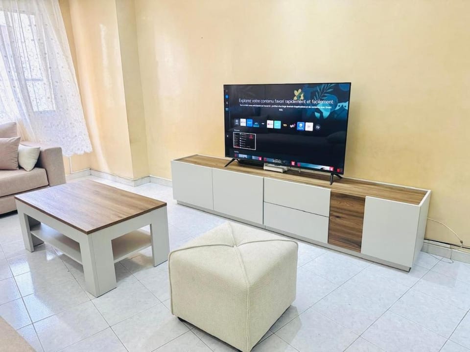 Grand Appartement - Centre de Tanger - Climatisation et Wifi Apartment in Tangier