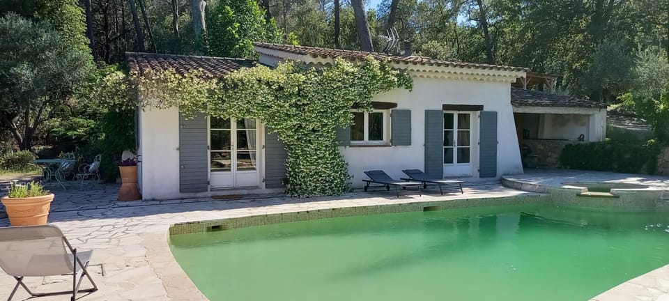 Le Mazet du Lapin Rouge Bed and Breakfast in French Riviera