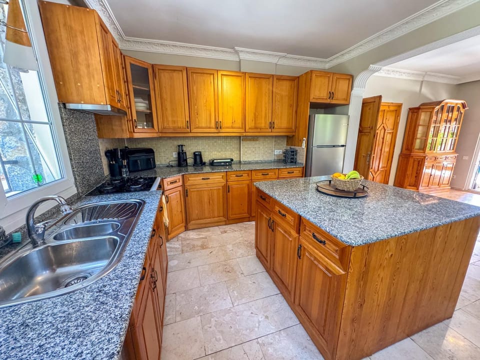 Kitchen or kitchenette, dishwasher, oven, stove, kitchen