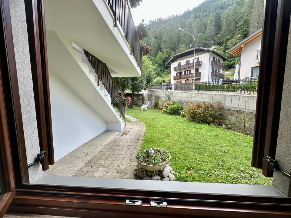 Garden, Garden view, Mountain view