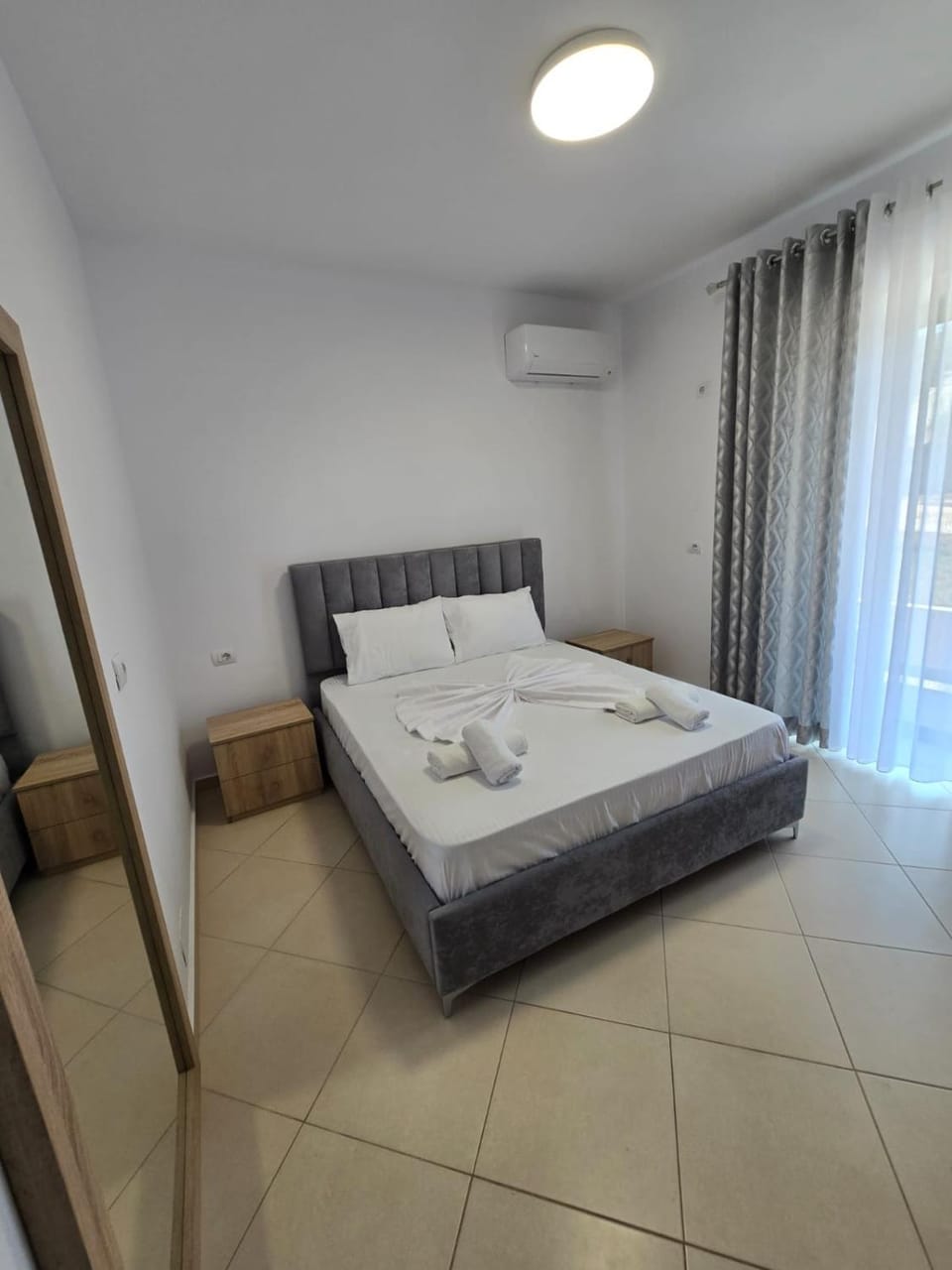 Bed, Photo of the whole room, Bedroom, towels, air conditioner