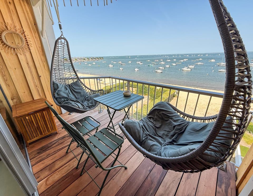 Natural landscape, Balcony/Terrace, Beach, Beach, Sea view
