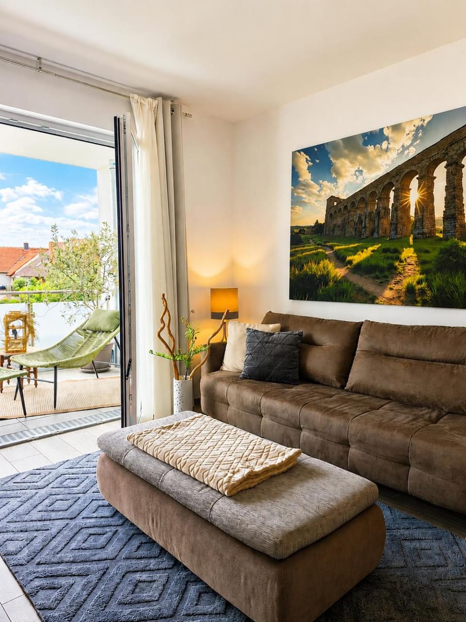 Living room, Seating area