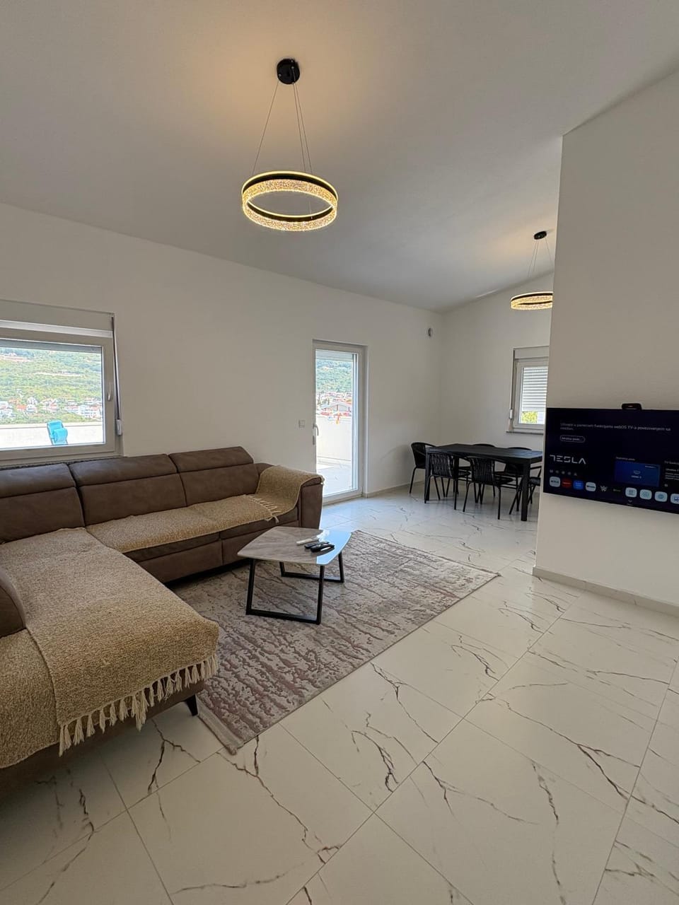 TV and multimedia, Balcony/Terrace, Living room, Seating area, Dining area, kitchen