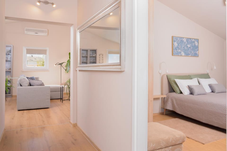 People, Steam room, View (from property/room), View (from property/room), Bedroom, Garden view