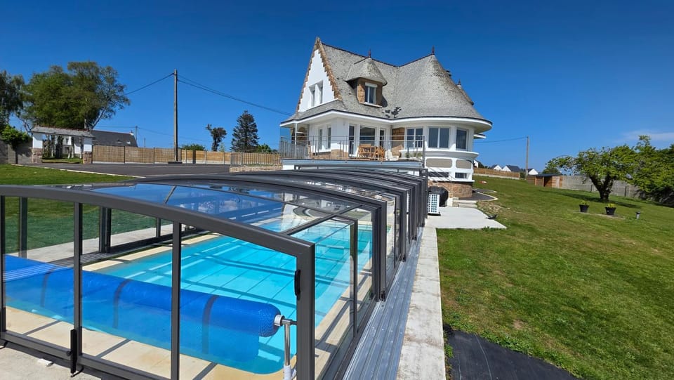 Gîte Le Grand Bleu House in Paimpol