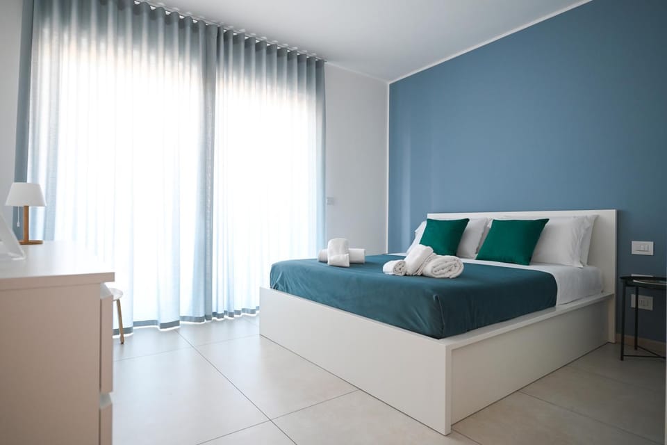 Bed, Balcony/Terrace, Balcony/Terrace, Photo of the whole room, Bedroom, towels