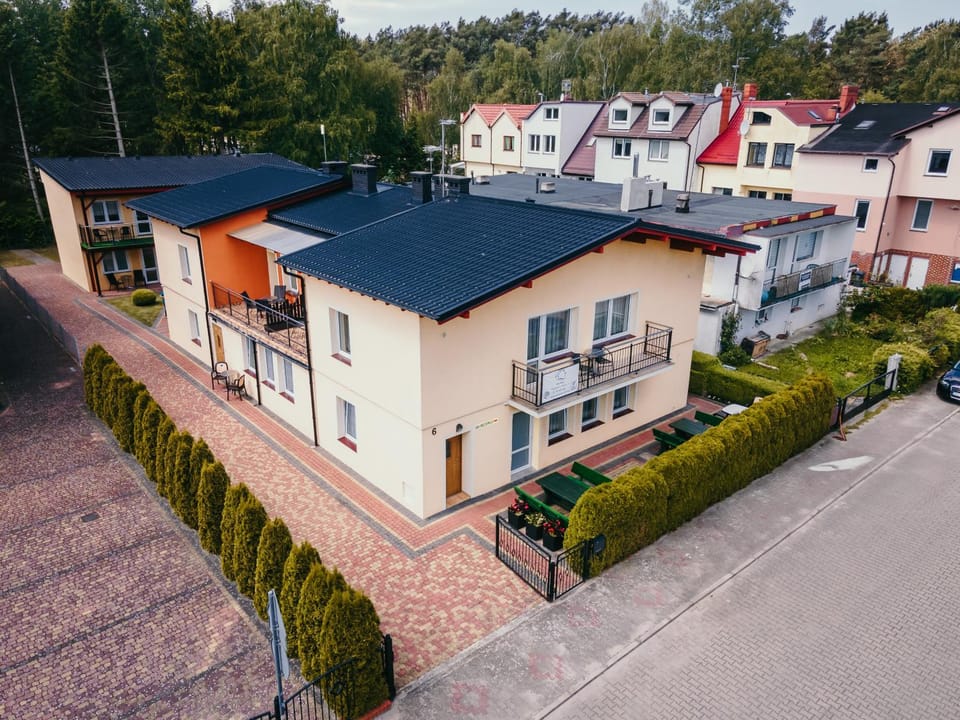 Property building, Day, Neighbourhood, Bird's eye view