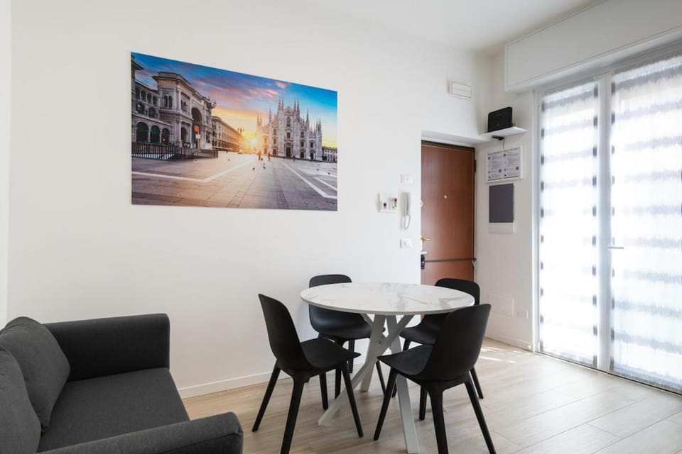 Living room, Seating area, Dining area, air conditioner