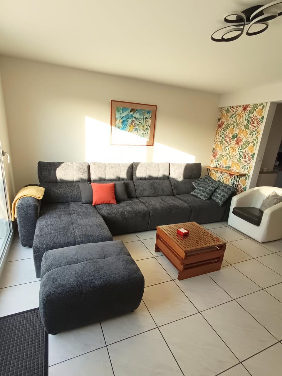 Communal lounge/ TV room
