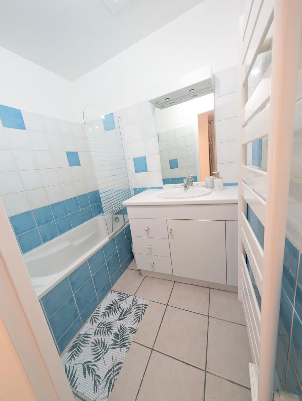 Bathroom, Bath
