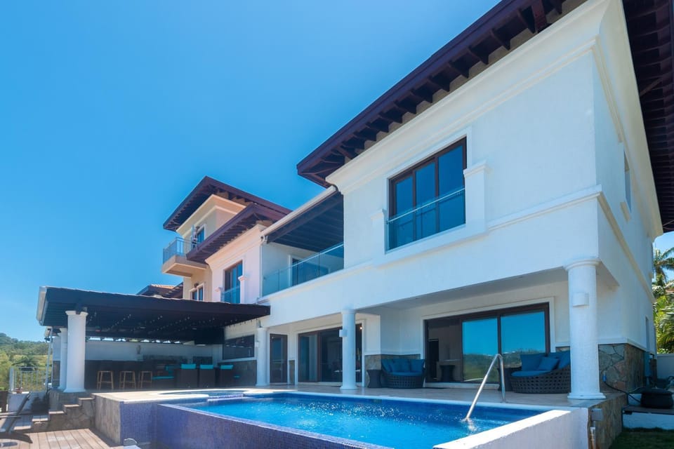 Pristine Bay 1005- Villa Loce home House in Bay Islands Department