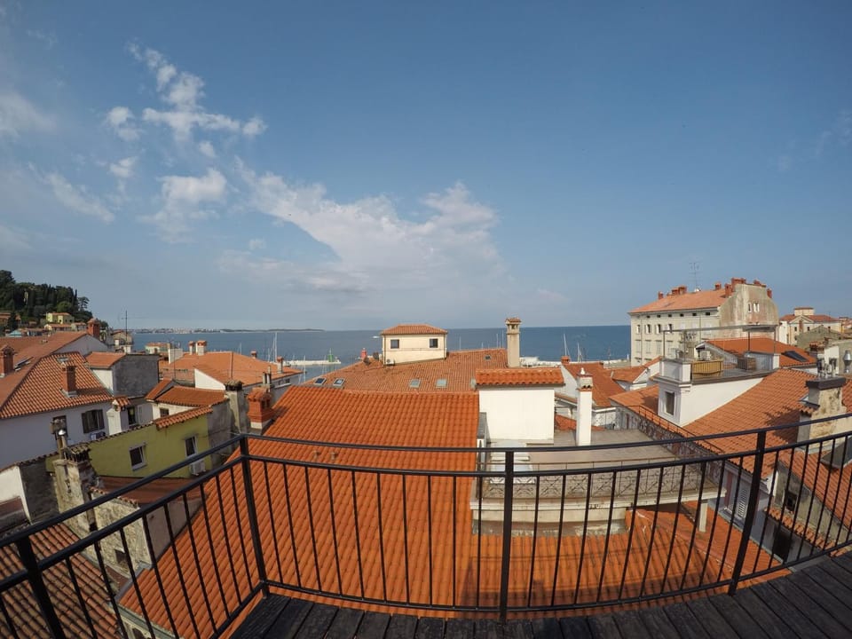 Balcony/Terrace, Balcony/Terrace, City view, Sea view