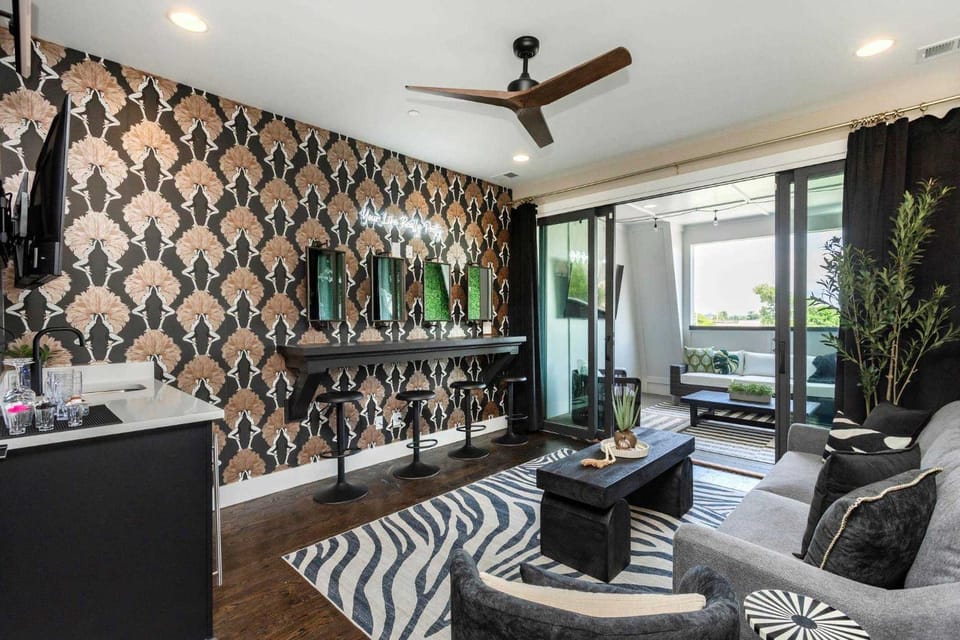 Brand New Elegance Rooftop Views of Nashville House in Nashville