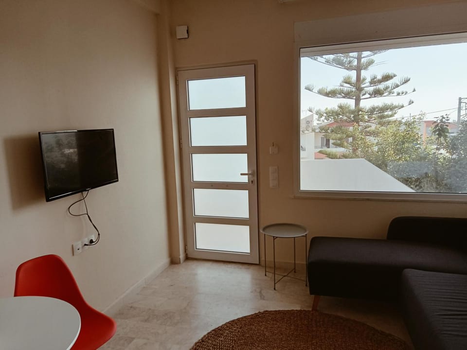 Communal lounge/ TV room, TV and multimedia, Living room, Seating area
