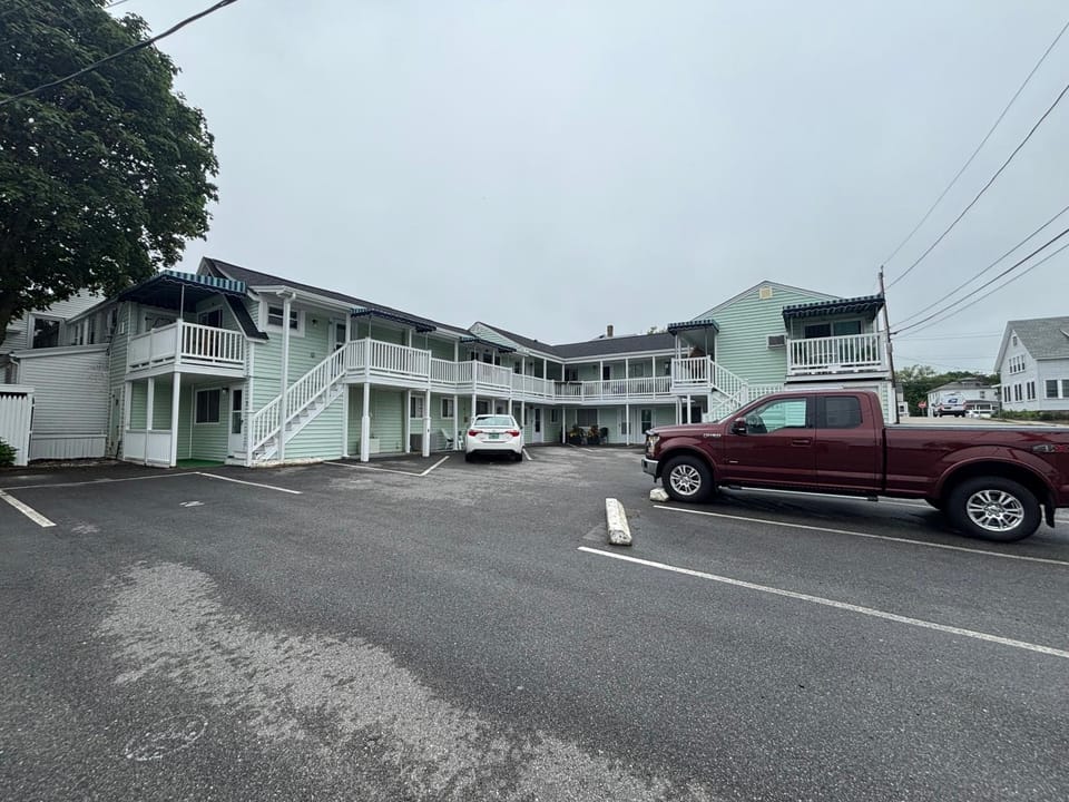 Property building, Parking