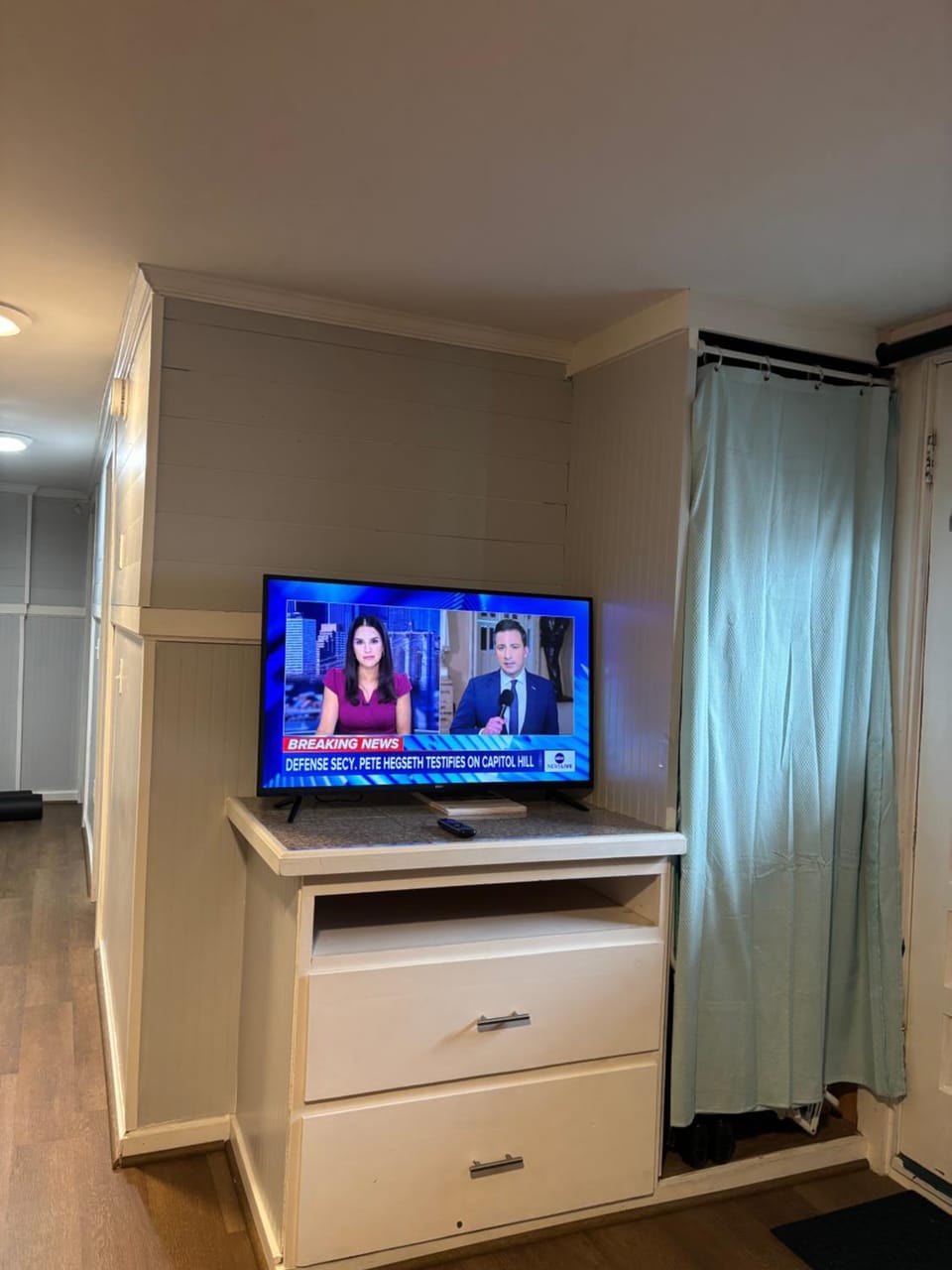 Communal lounge/ TV room