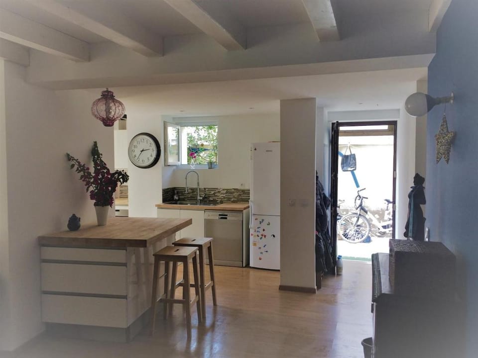 Family beach house House in Marseille