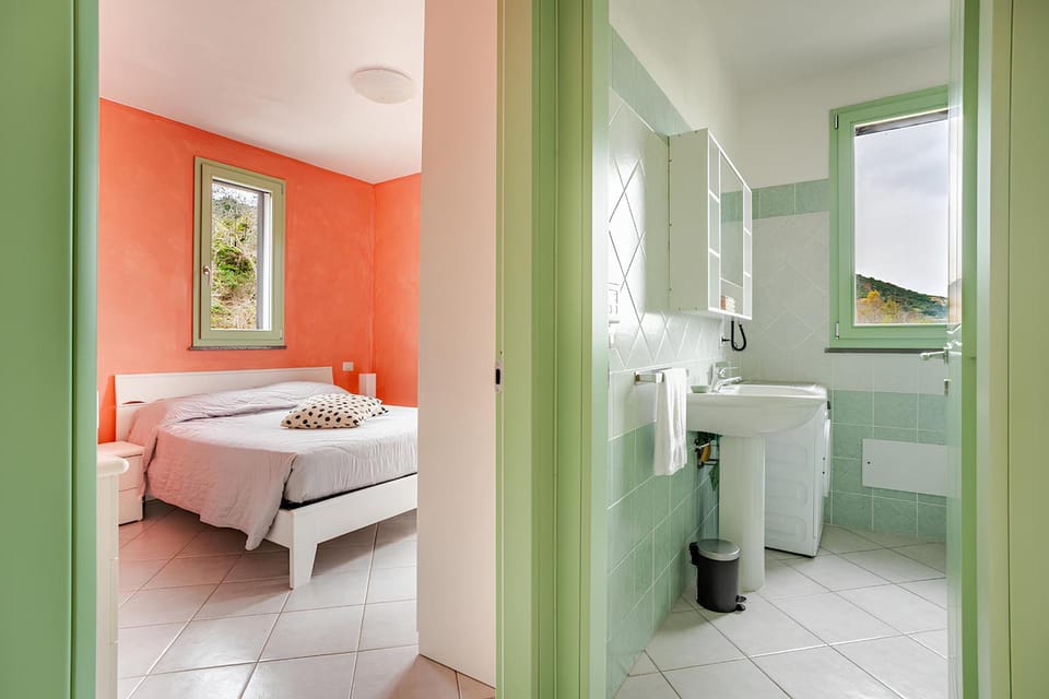 Bathroom, Bedroom, towels, washing machine, washing machine