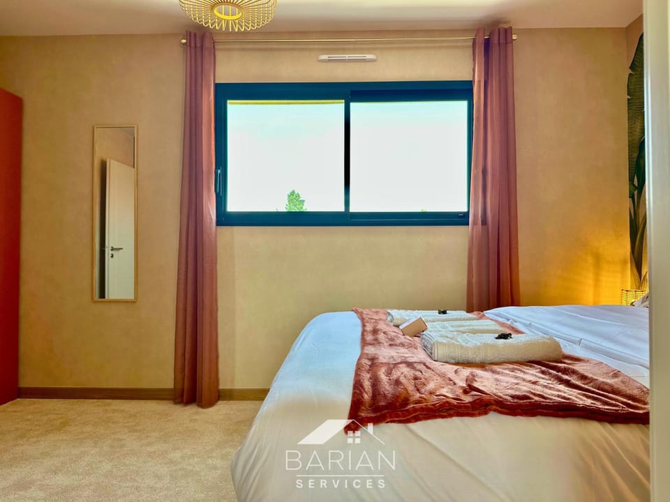 Bed, Photo of the whole room, Bedroom, towels, wardrobe