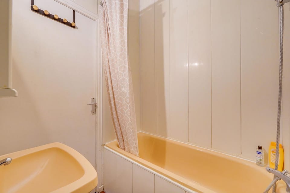 Shower, Bathroom, Bath