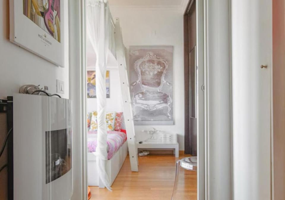 Bed, TV and multimedia, Photo of the whole room, Bedroom, wardrobe