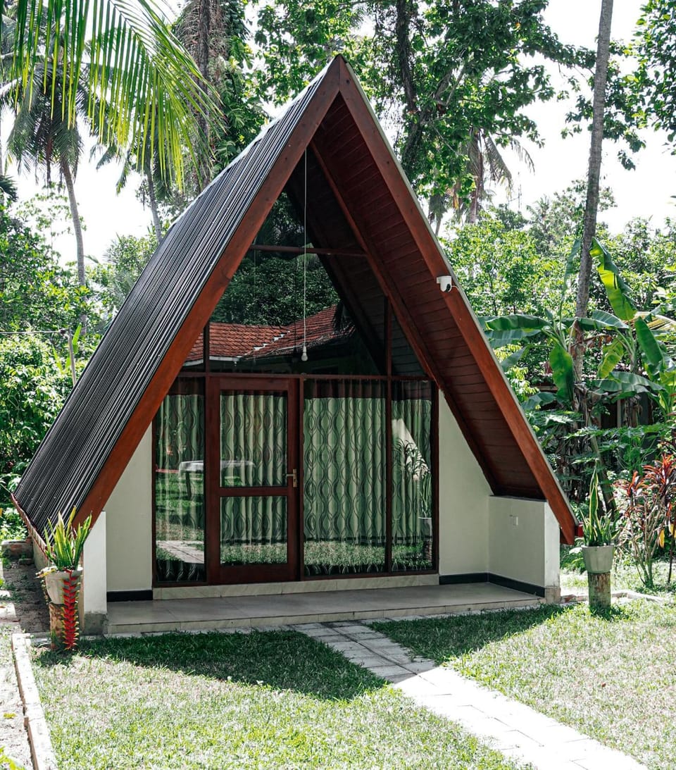 Property building, Natural landscape, Garden