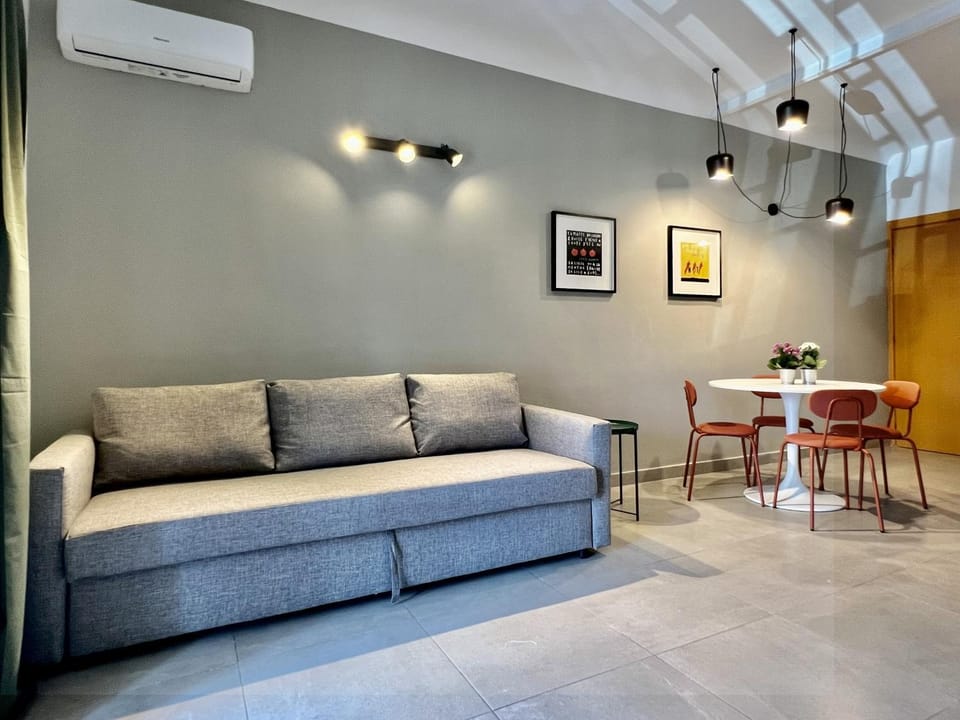 Living room, Seating area, air conditioner