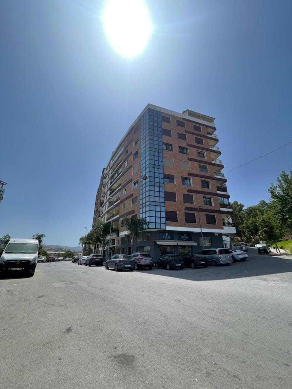 Property building, Day, People, Neighbourhood, Other, Location, Parking