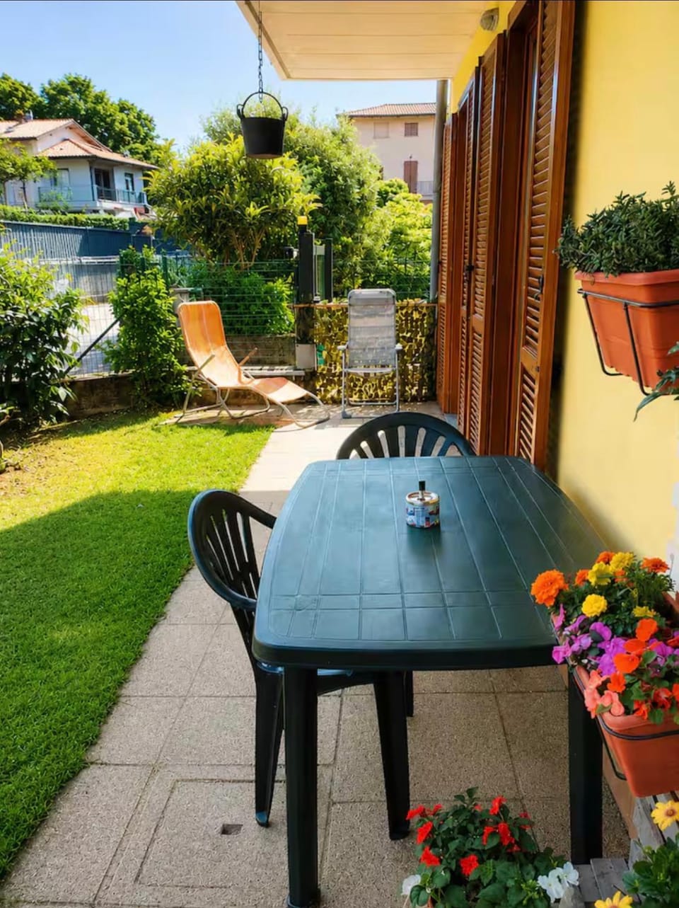 House of Camellias - Ground Floor with Garden Apartment in Canton of Ticino
