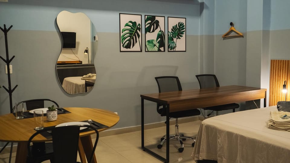 Seating area, Dining area
