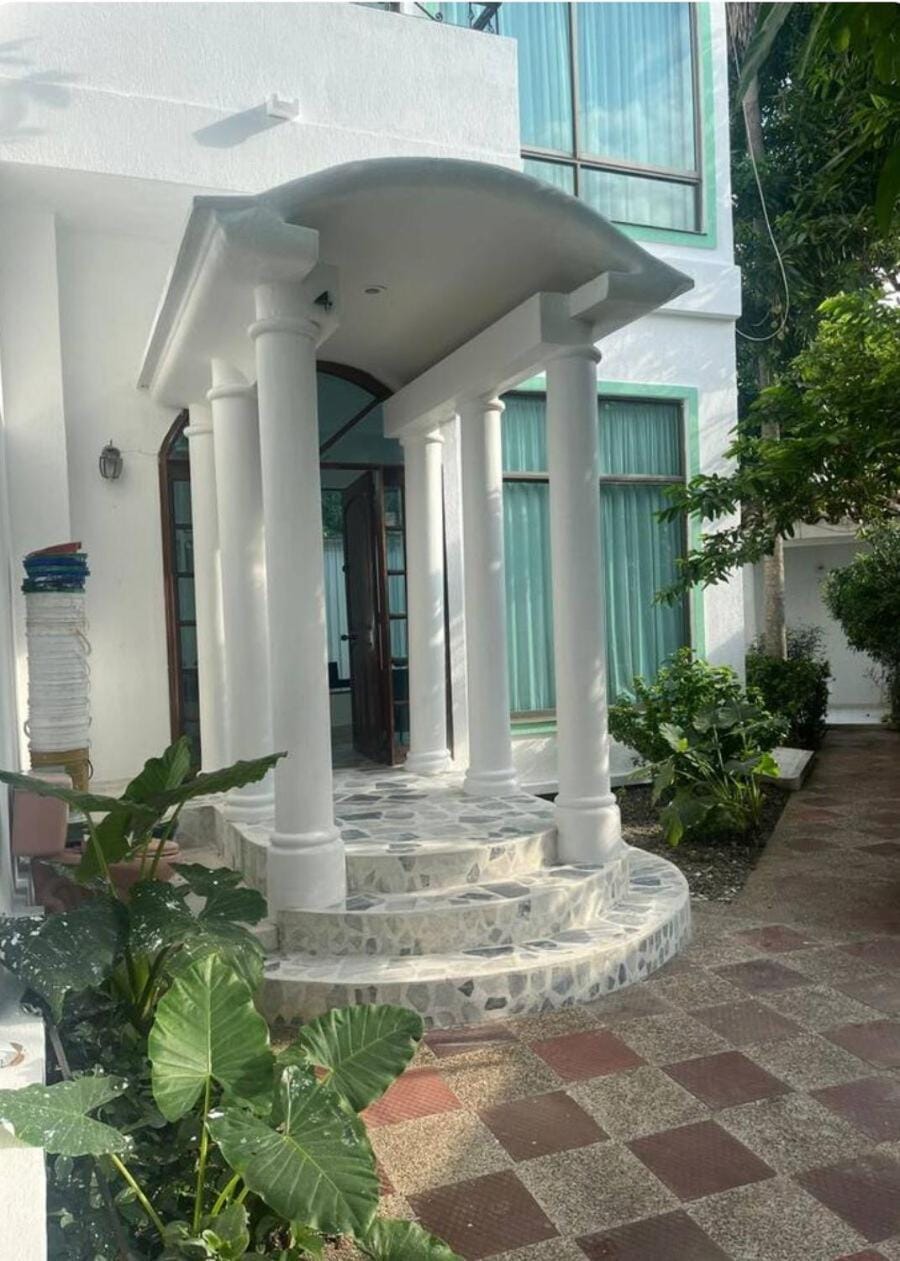 Hermosa casa en el centro de Ricaurte House in Ricaurte