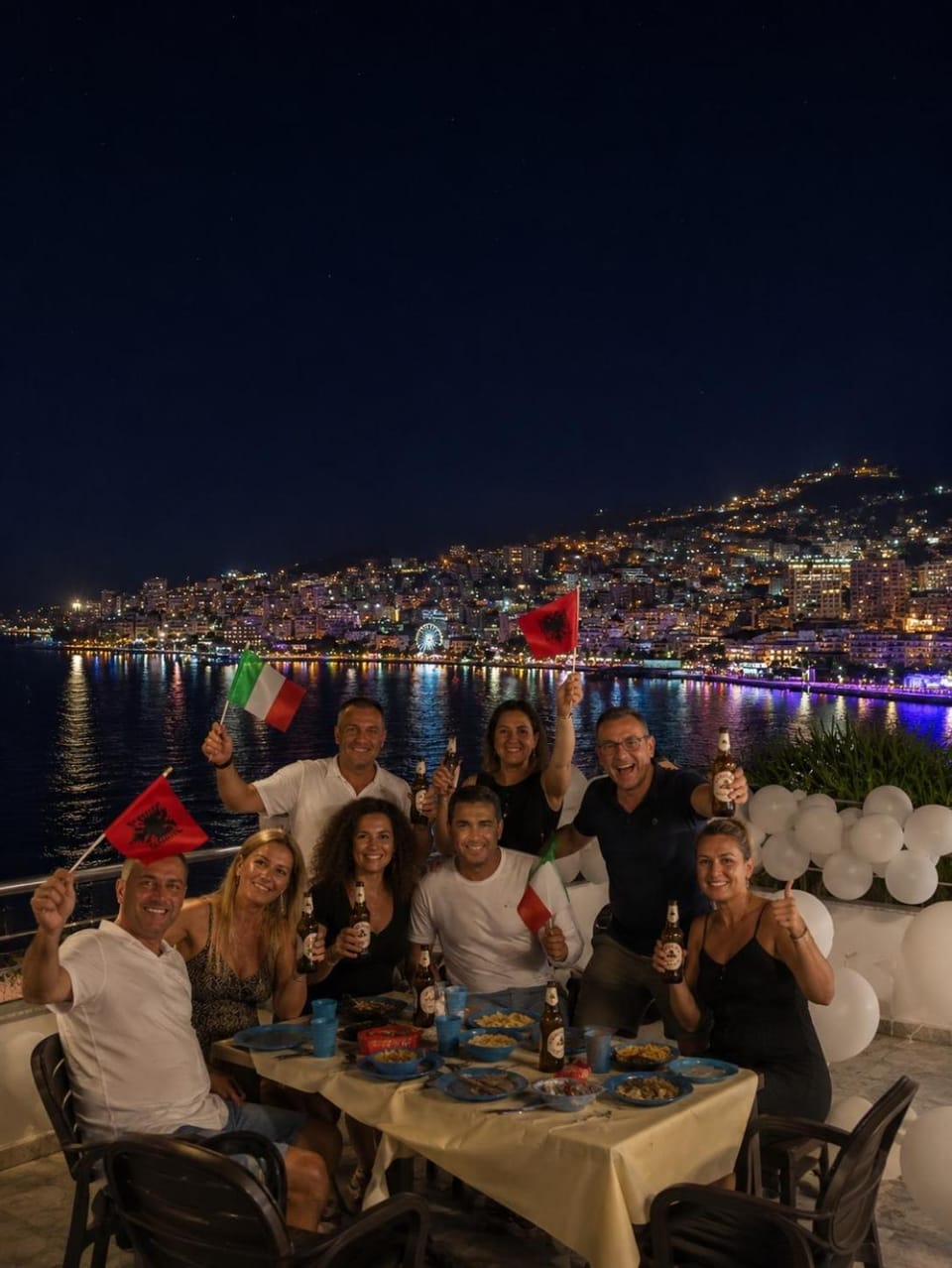 Night, People, Natural landscape, Food and drinks, Food, Guests, City view, Lake view, River view, Sea view, Drinks, group of guests, Family