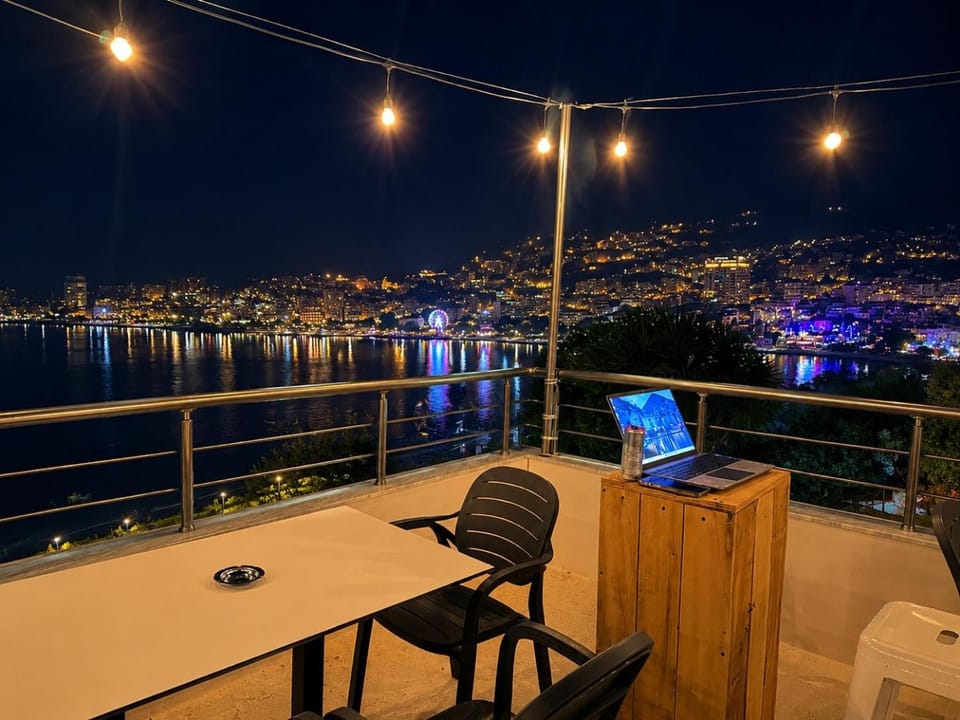 Night, Natural landscape, Balcony/Terrace, Dining area, City view, Sea view