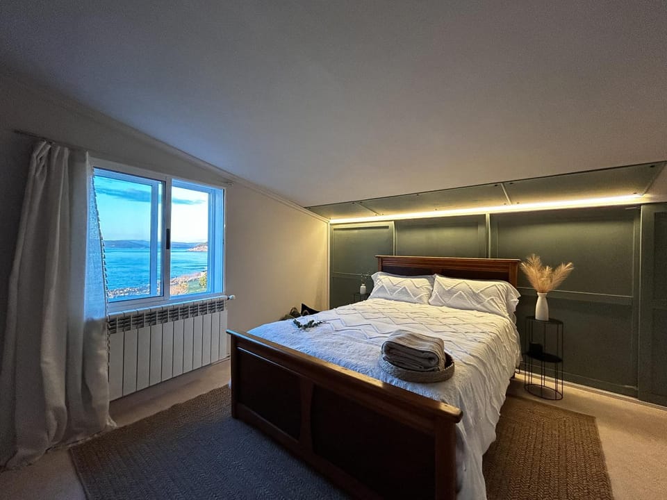 Bedroom, Sea view