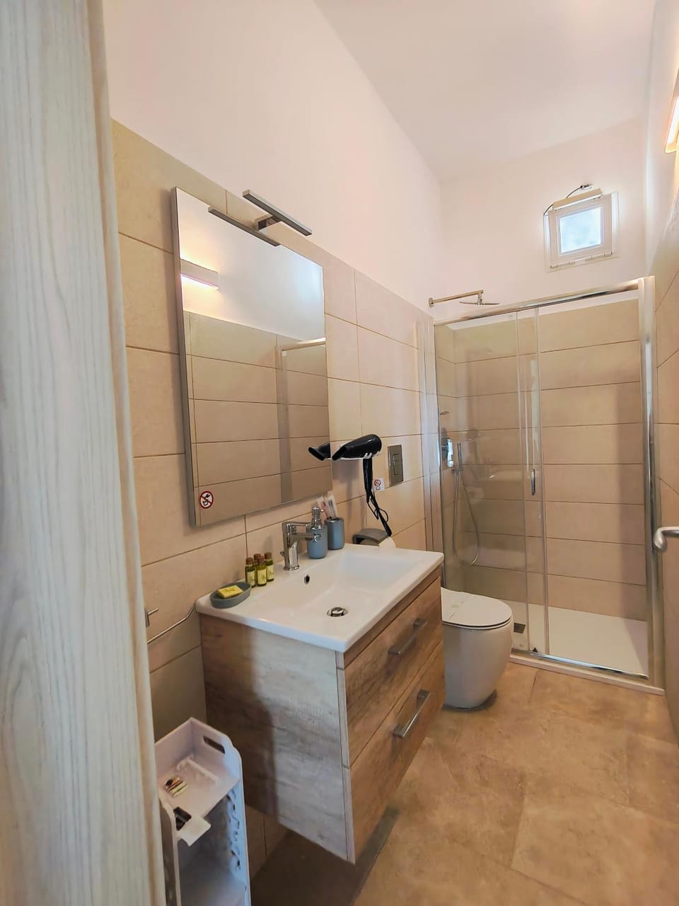 Shower, Bathroom, towels