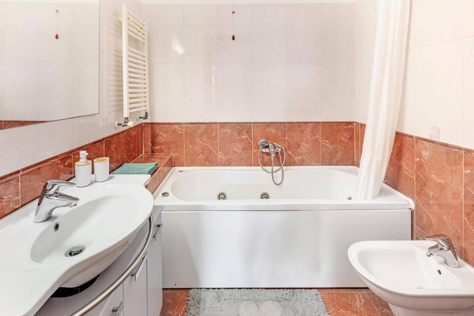 Toilet, Bathroom, Bath